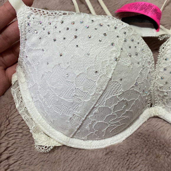 Beyond Sexy Push Up Bra - Picture 2 of 3